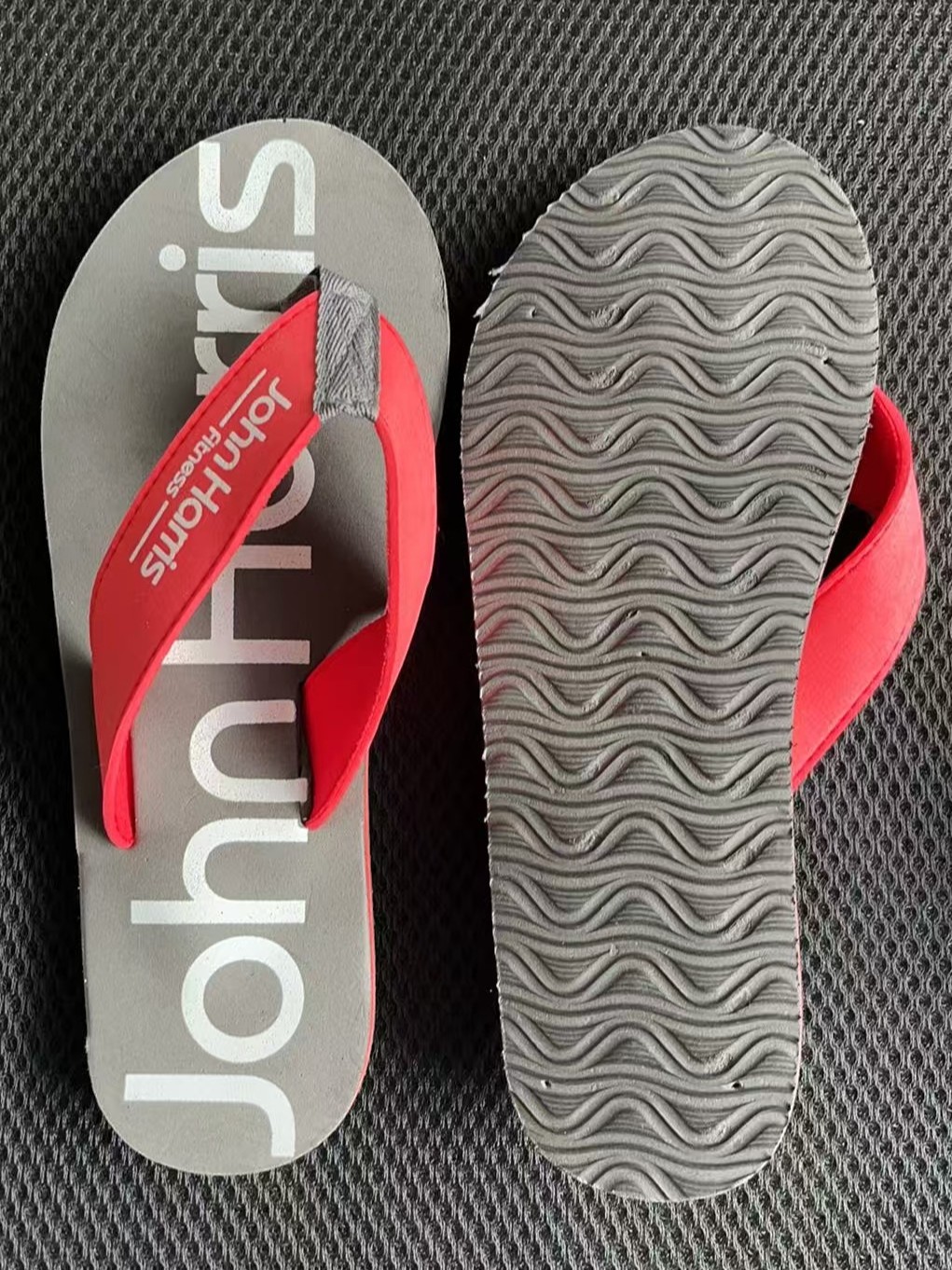 Flip-Flop in Red sole-Photoroom